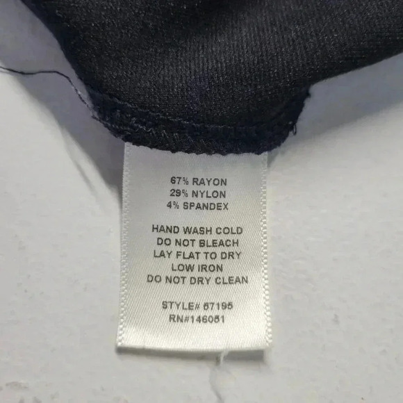 Monteau Large Classic Black Back Keyhole Lightly Pleated Sleeveless Summer Dress - Picture 9 of 9